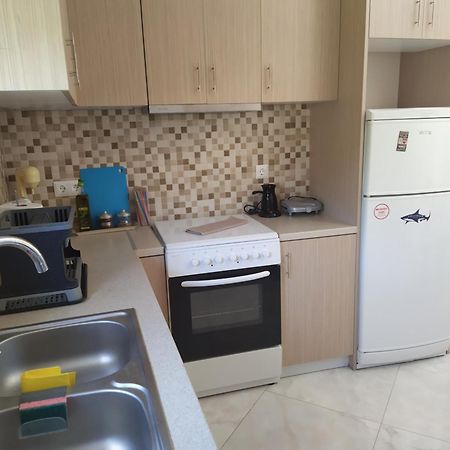 Eirini House Apartment Leonídion Екстериор снимка