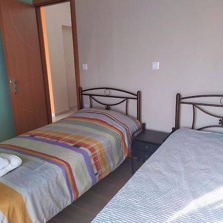 Eirini House Apartment Leonídion Екстериор снимка