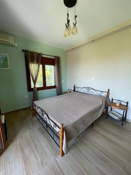 Eirini House Apartment Leonídion Екстериор снимка
