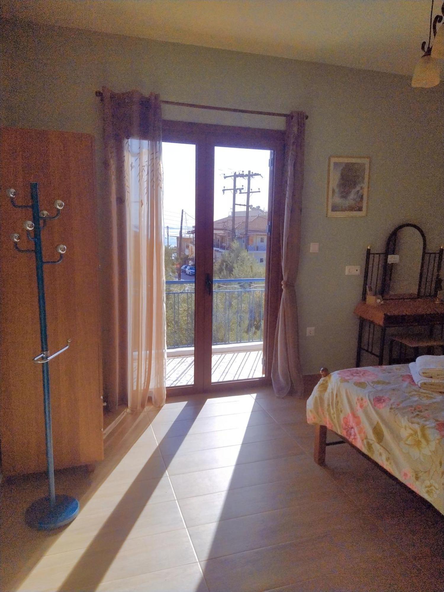 Eirini House Apartment Leonídion Екстериор снимка