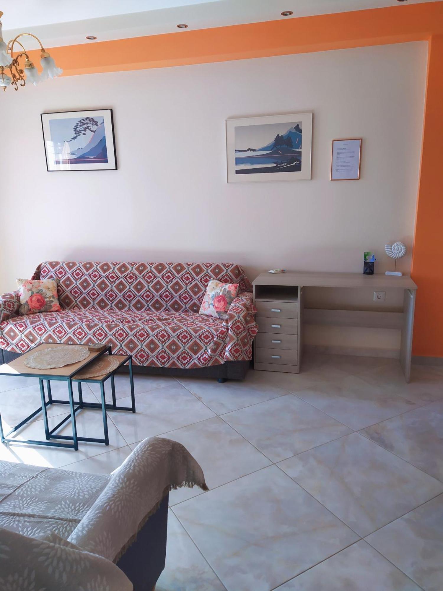 Eirini House Apartment Leonídion Екстериор снимка